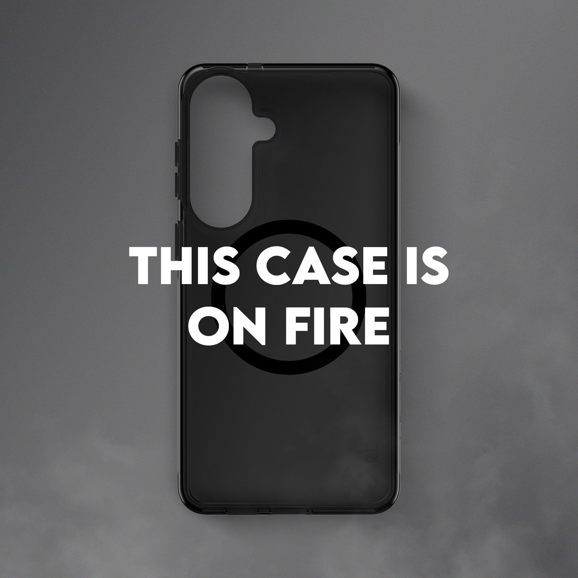 CARE™ by PanzerGlass® Smokey Case m. Sort Qi Samsung Galaxy S26+